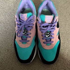 Nike air max 1 “Have a Nike day”